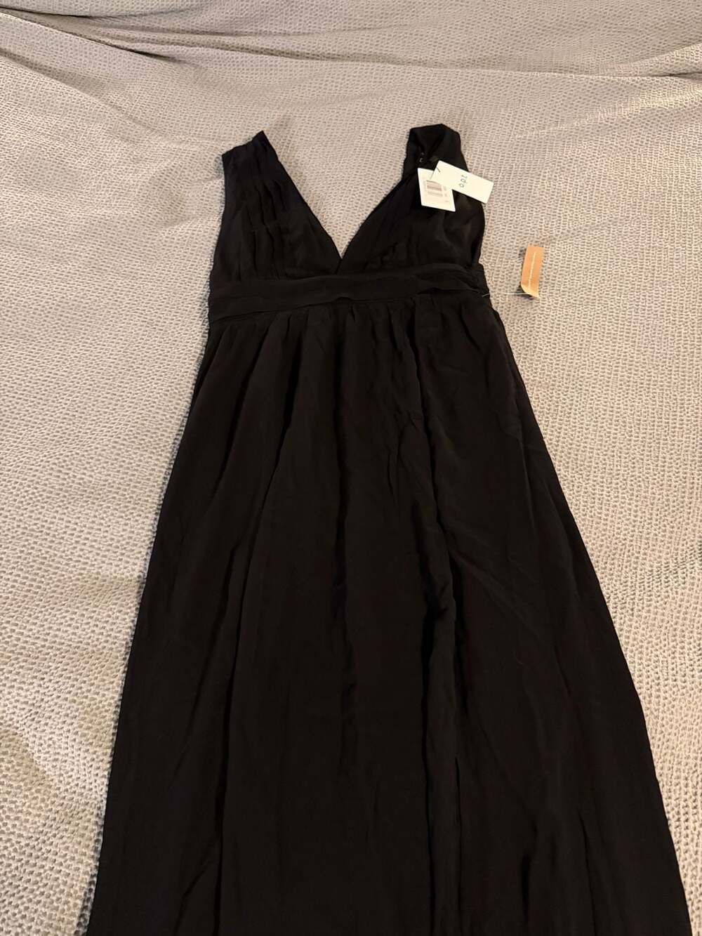 o.p.t Maxi Dress Size 8 Black Sleeveless V-Neck Pleated